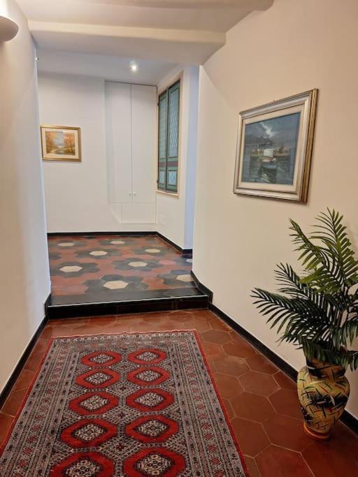 Il Talismano-In Citta -Vicino Al Mare Apartment Savona Bagian luar foto