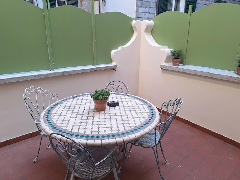 Il Talismano-In Citta -Vicino Al Mare Apartment Savona Bagian luar foto